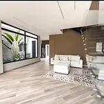 New Apartment 5 Minutes From The Beach